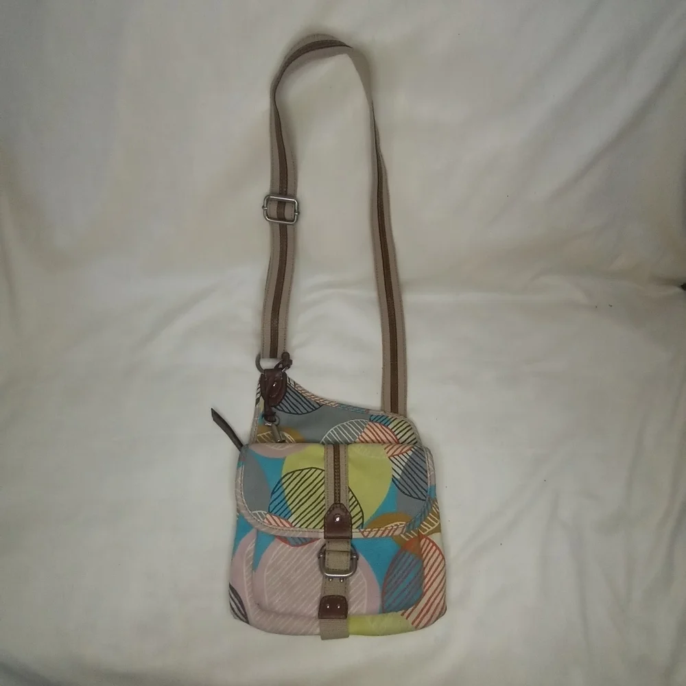 Fossil Y2K Geometric Striped Shaped Multi Pocketed Adjustable Crossbody Boho Bag